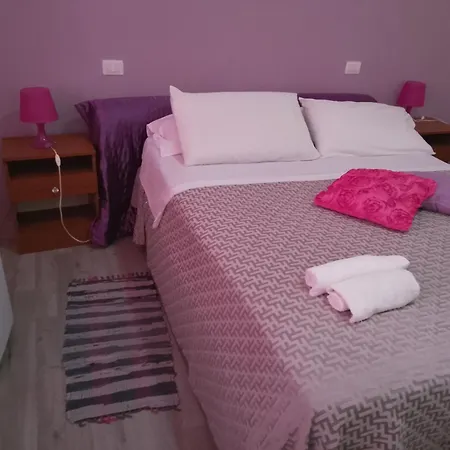 Smeralda Family Room's Проживание в семье