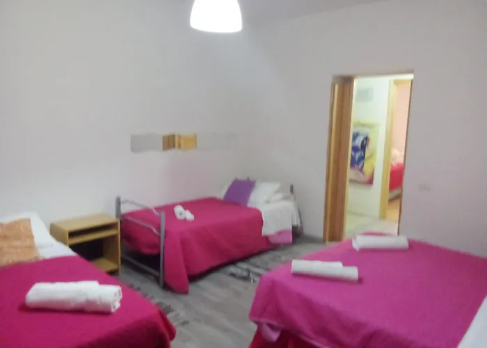 Smeralda Family Room's * Olbia