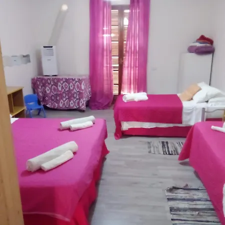 Family Room's Homestay Olbia