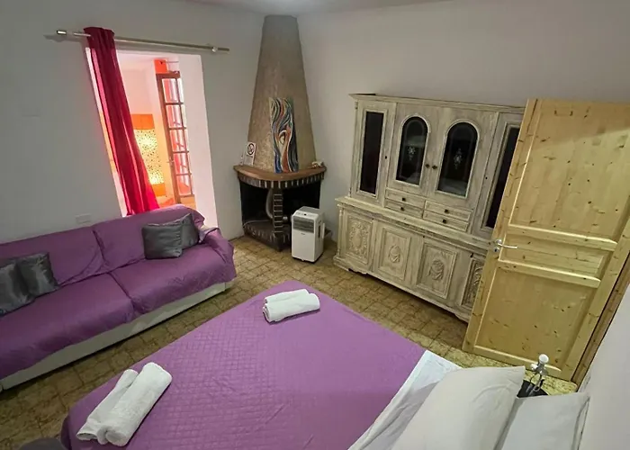 Smeralda Family Room's *