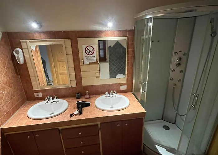 Smeralda Family Room's * Olbia